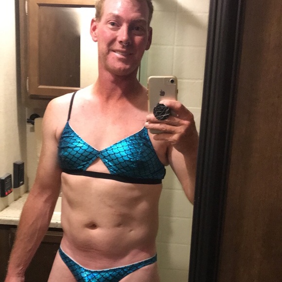 Meet your Posher, Adam - Picture 3 of 8